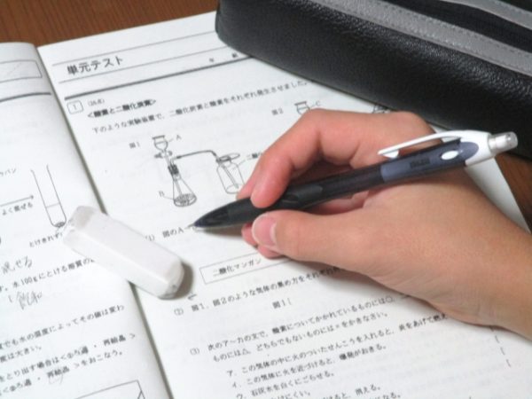 中学生に家庭学習の習慣づけが身につく３つの要素と４つの勉強方法